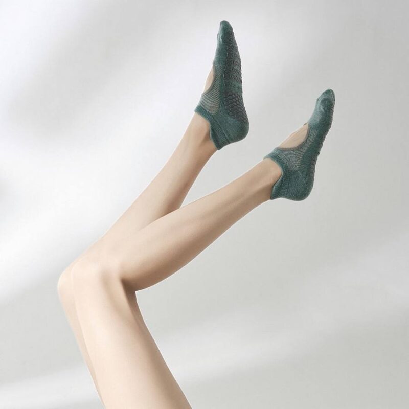 Non-slip Pilates / Yoga Grip Socks - Low Cut - Image 6