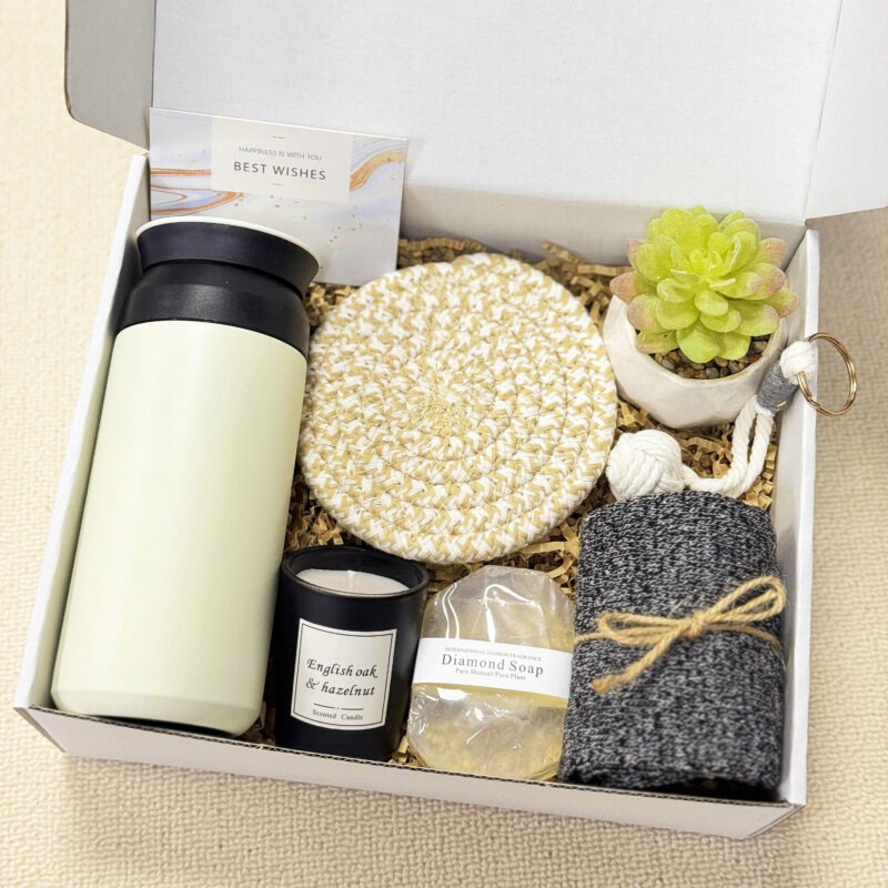 Employee welcome kits (small)