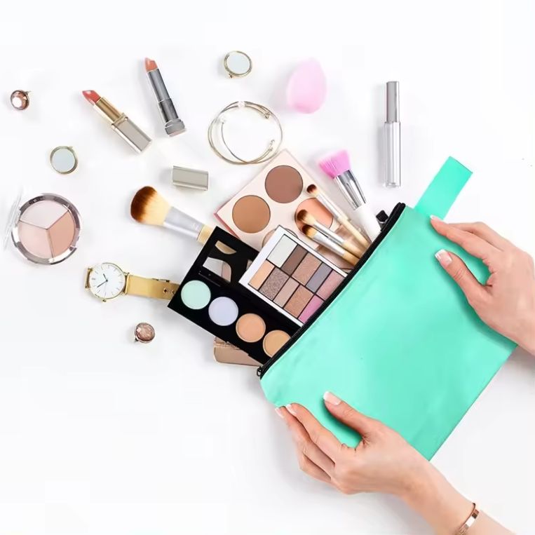 Travel pouches - Image 5